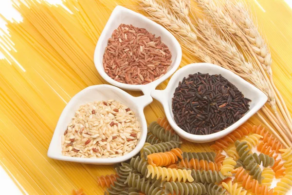 Pastas y arroz, grupo de productos carbohidratos — Foto de Stock