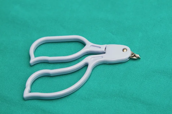 Stapler remover on sterile table — Stock Photo, Image