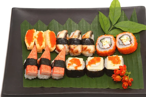 Assortert japansk sushi – stockfoto