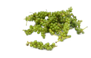 beyaz zemin üzerine taze biber