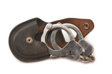 Eski kelepçeleri aç