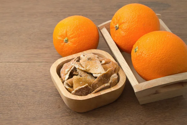Dried Orange peel with fresh orange — Stock Photo, Image