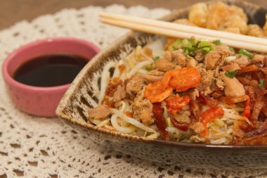 rice noodle crepe with shrimp &