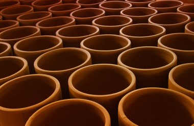 pek çok el yapımı kil tencere  