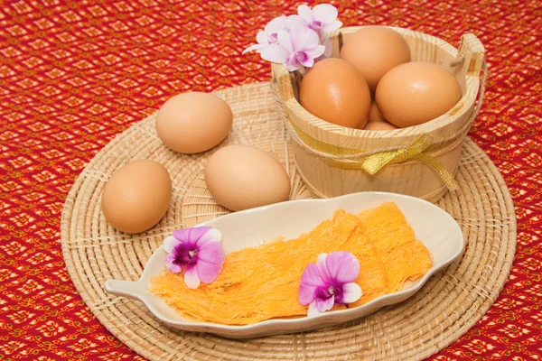 Altın konu Tay tatlı, Tay tatlı yapılmış form yumurta boyunduruğu cook — Stok fotoğraf