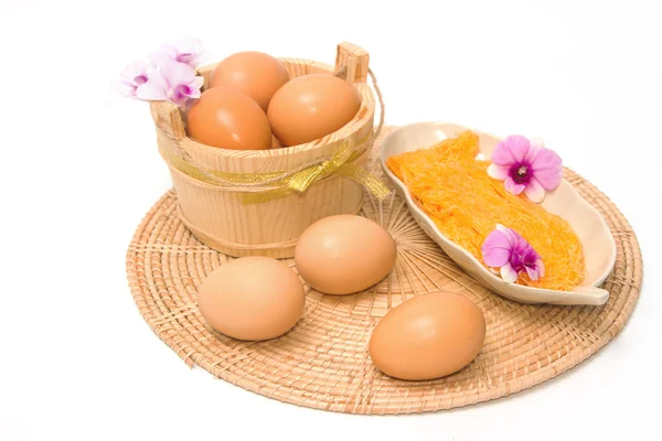 Golden threads thai dessert ,thai sweets made form egg yoke cook — Stock Photo, Image