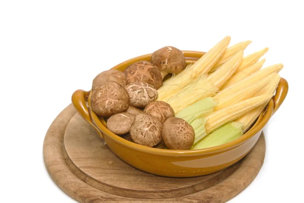 Fresh shiitake mushrooms and baby corn — Stock Photo, Image