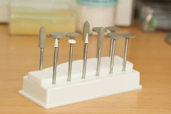 歯科用陶材の歯のための磁器調整ツール キット — ストック写真