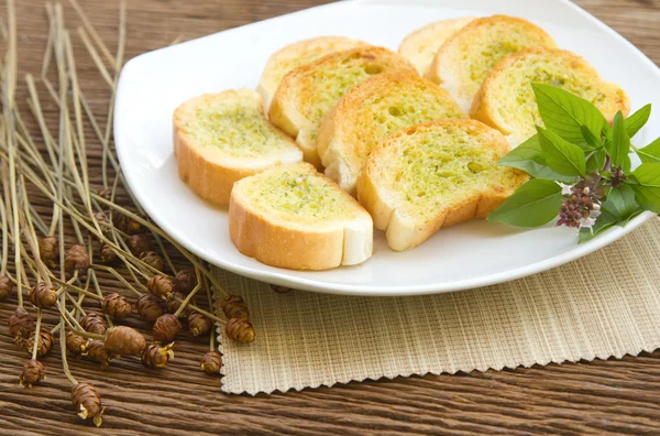 Homemade garlic  bread with fresh herb — Stock Photo, Image