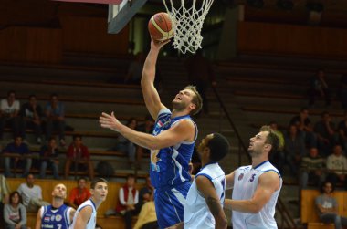 Kaposvar - zalaegerszeg dost Basketbol oyunu