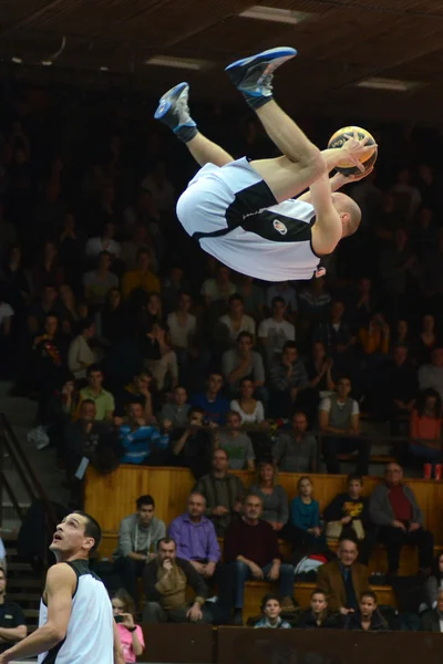 Face Team acrobático basquete show — Fotografia de Stock