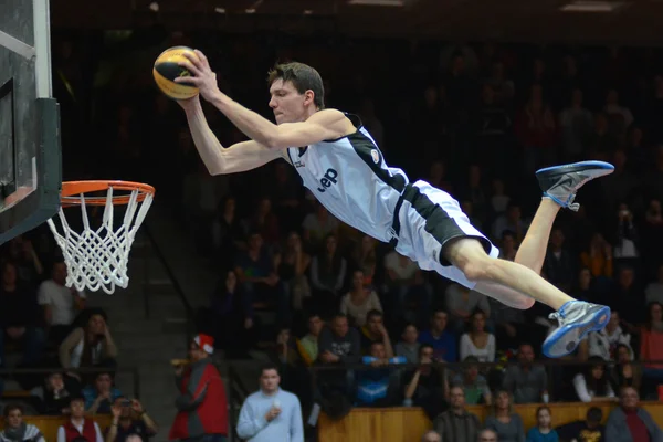 Tvář týmu basketbalový akrobatické show — Stock fotografie