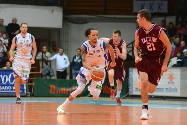 Kaposvar - Debrecen juego de baloncesto — Foto de Stock