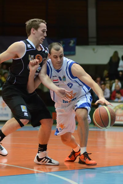 Kaposvar - Pecs basketball game — Stock Photo, Image