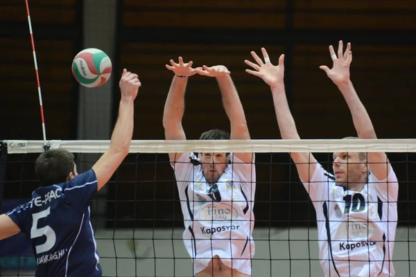 Kaposvar - Jeu de volleyball PTE-PEAC — Photo