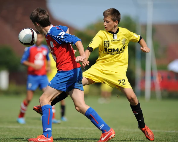 Minsk - Brasov menores de 15 años juego — Foto de Stock