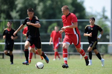 nagybajom - liceul sportiv altında 18 futbol oyunu