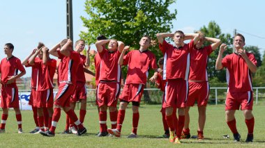 nagybajom - liceul sportiv altında 18 futbol oyunu