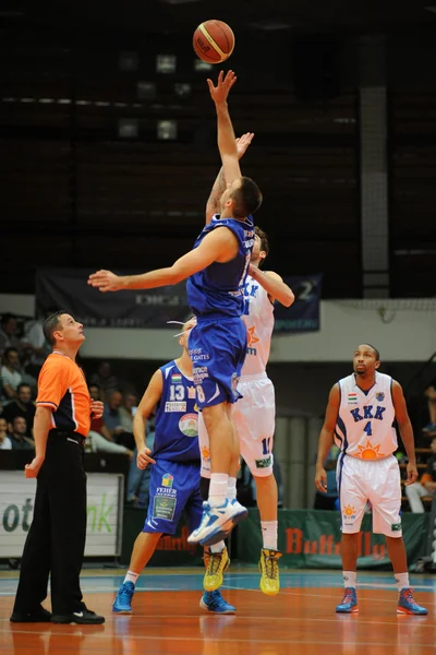 Kaposvar - Gioco di basket Fehervar — Foto Stock