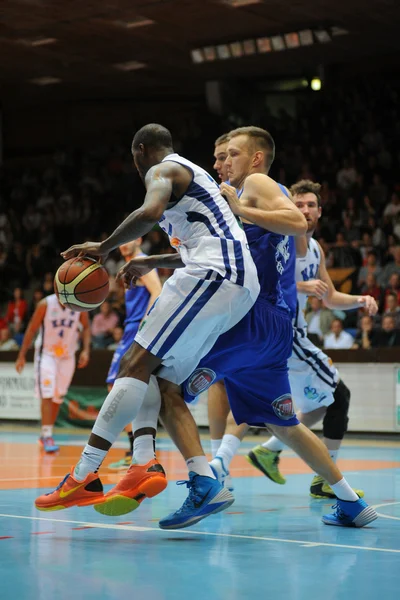 Kaposvar - Fehervar Basketball Spiel — Stockfoto