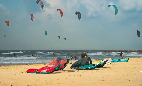 Kitesurf Surfistas Todas Las Edades Entrenan Mediterráneo Israel Ashkelon Enero —  Fotos de Stock