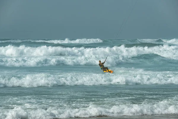 Kitesurf Surfistas Todas Las Edades Entrenan Mediterráneo Israel Ashkelon Enero — Foto de Stock