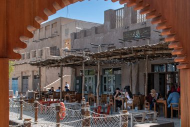 BAE Dubai Mart 2022. Dubai 'nin eteklerindeki eski şehir ve eski binalar