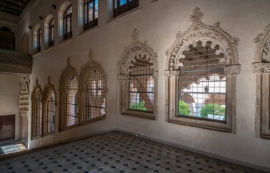 İspanya, Zaragoza 'daki Ortaçağ İslam Sarayı' nın iç salonları Mayıs 2022