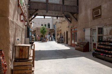 BAE Dubai Mart 2022. Dubai 'nin eteklerindeki eski şehir ve eski binalar