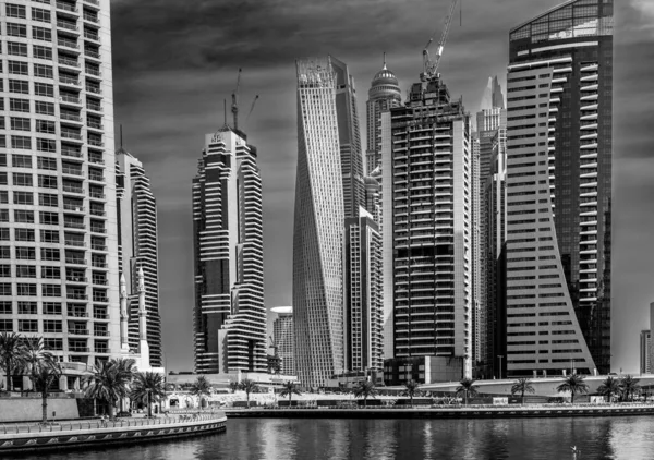 Дубай Удивительный Вид Центр Города Великолепными Небоскребами Красивым Небом Объединенные — стоковое фото