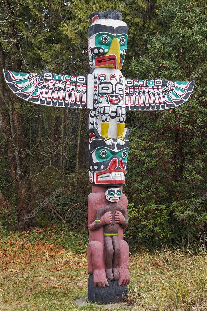 Totem Pole Stock Photo Image By C Kennytong