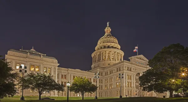 Éjjel Texas állam fővárosa — Stock Fotó