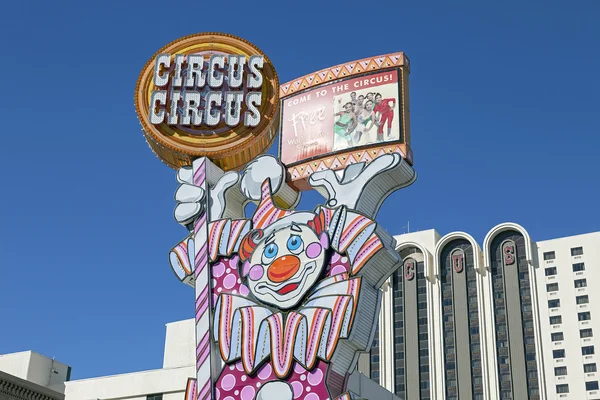 Circus Circus Hotel and Casino Neon Sign at Reno, Nevada — Stock Photo, Image