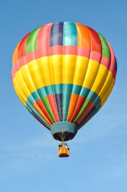 Renkli sıcak hava balonu