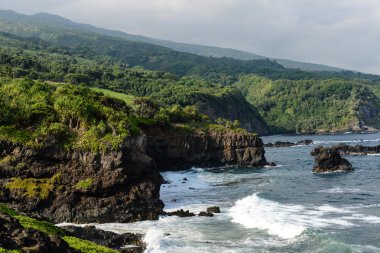 kayalıklarla için hana Maui, hawaii yol boyunca