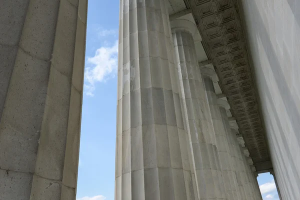 Colonnes de piliers de pierre — Photo