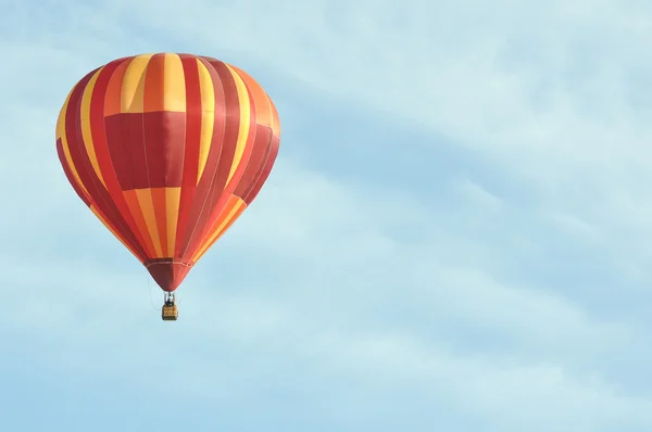 Orange luftballong — Stockfoto