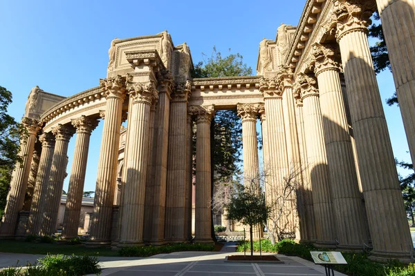 Palácio de Belas Artes em San Francisco — Fotografia de Stock