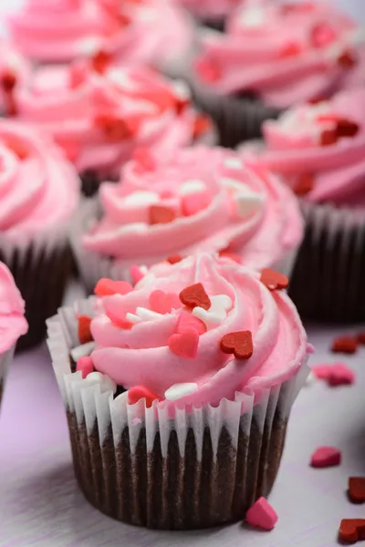 Rosa cupcakes på nära håll — Stockfoto