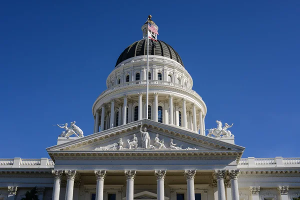Sacramento'da California State Capitol binası — Stok fotoğraf