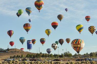 sıcak hava balonu editoryal 2012