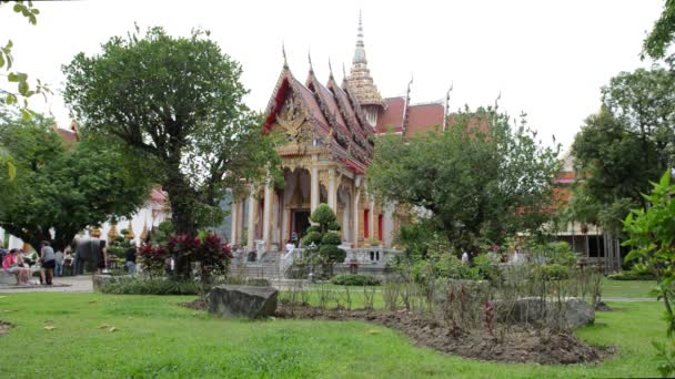 Буддийский храм Ват Чалонг — стоковое видео