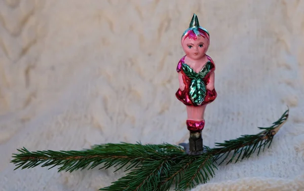 Erdbeer Mädchen Puppe Vintage Weihnachtsbaumspielzeug Kopierraum — Stockfoto