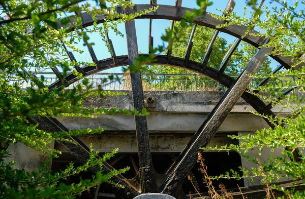 Old Water Wheel Pounding Pulp Make Paper Fontaine Vaucluse France — Stockfoto