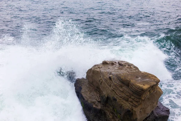 Rocha Ondas Oceano Pacífico — Fotografia de Stock