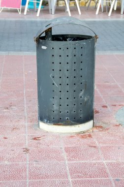 metal eski office çöp kutusu