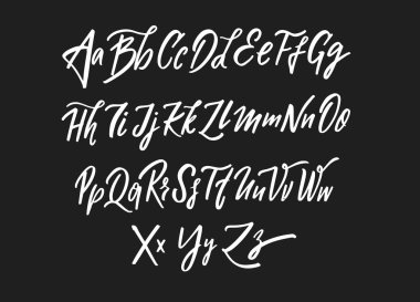 El çizimi modern fırça alfabesi harfleri. Bir karatahtaya izole edilmiş vektör sanatı çizimi.