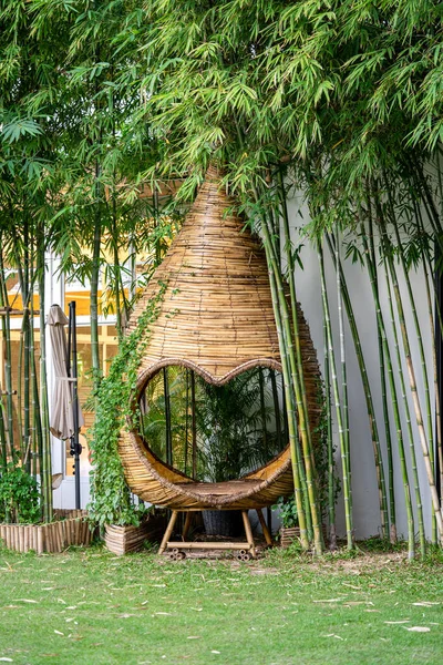 Heart Shape Cocoon Mini Pavilion Relax Zone Garden Wicker Basketry — Stock Photo, Image