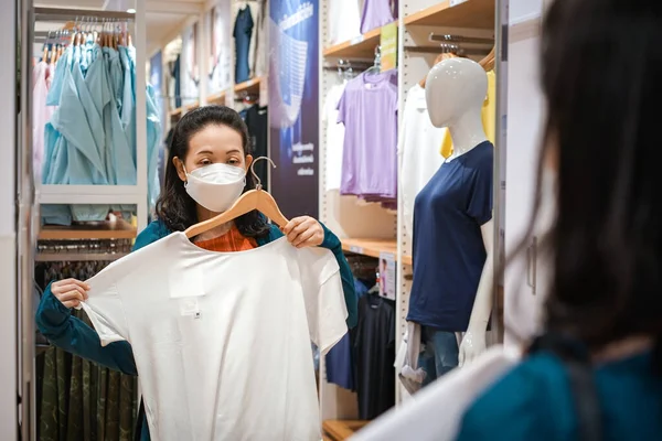 Young Asian Woman Try Size Shirt Front Mirror Cloth Fashion — Stock Photo, Image