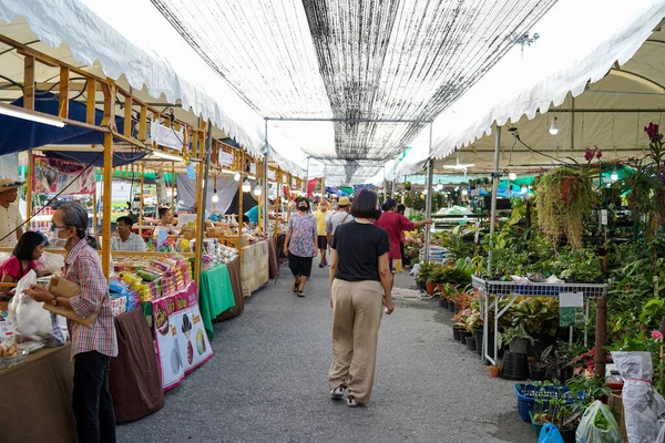 Chonburi Eyaleti, Tayland - 20 Kasım 2020, Çevre Santrali Market Standı etkinliği. Chonburi Eyaleti, Tayland.